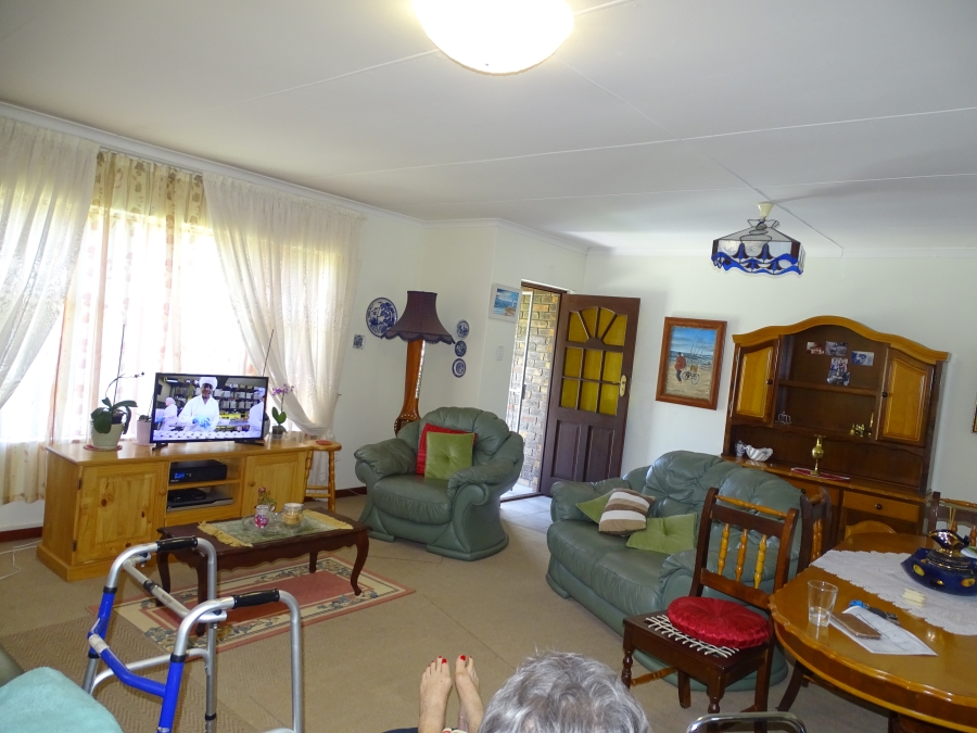 3 Bedroom Property for Sale in Wavecrest Eastern Cape